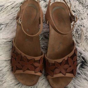 Dansko Womens Ankle Strap Sandals